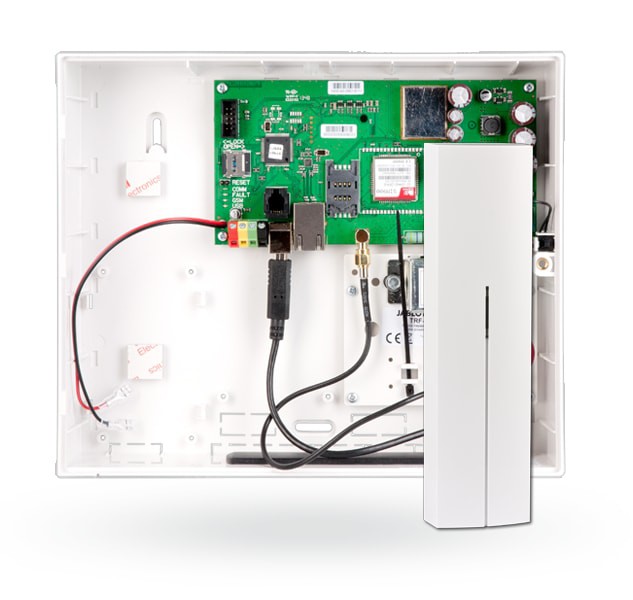 Centrala alarmowa z wbudowanym komunikatorem GSM/GPRS i LAN